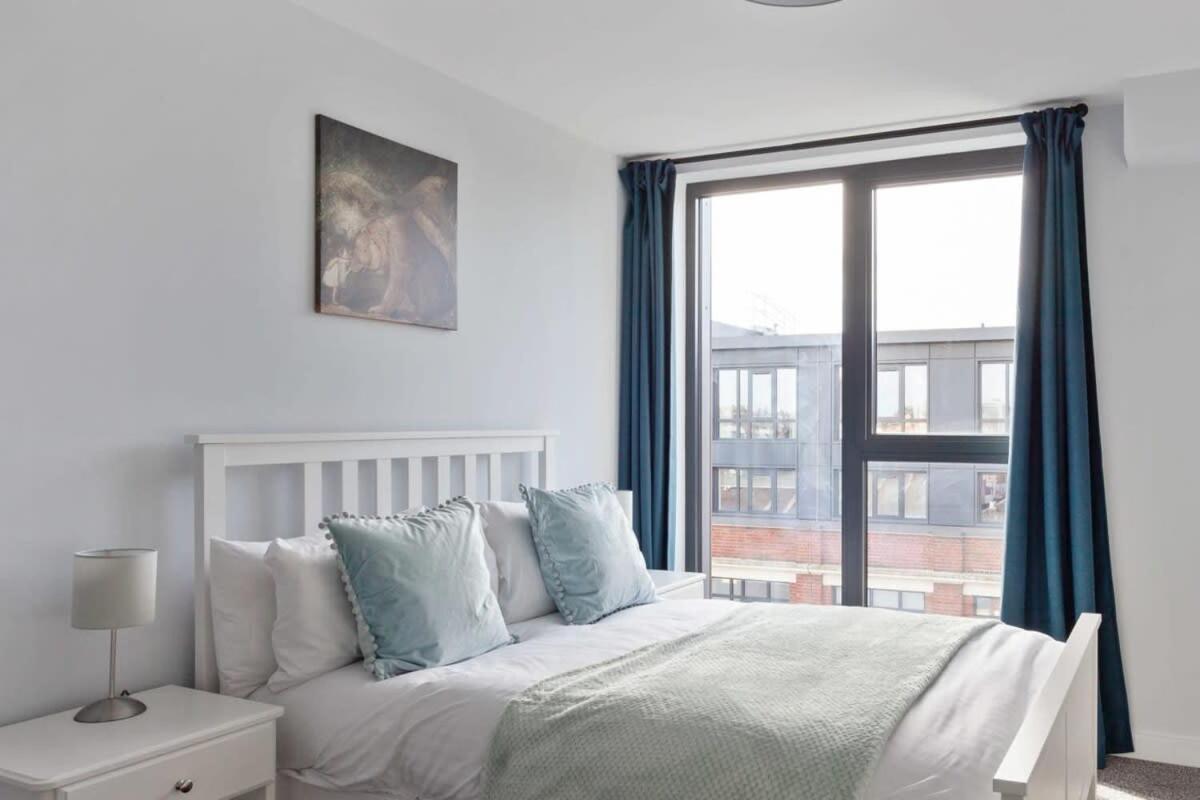 Modern 1 Bedroom Apartment In Central Brimingham Бирмингам Екстериор снимка