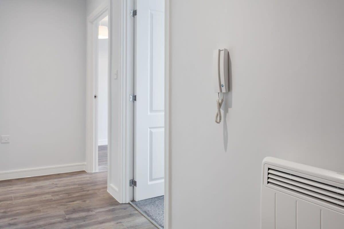 Modern 1 Bedroom Apartment In Central Brimingham Бирмингам Екстериор снимка