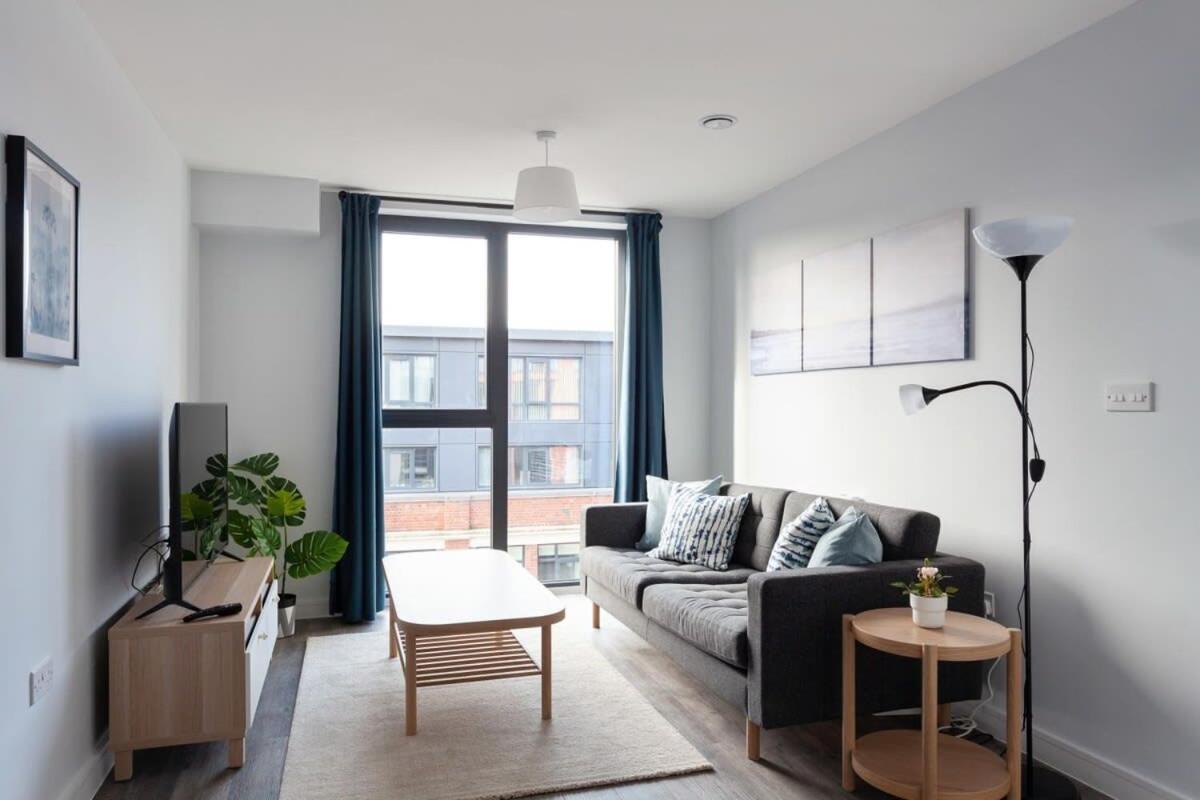 Modern 1 Bedroom Apartment In Central Brimingham Бирмингам Екстериор снимка